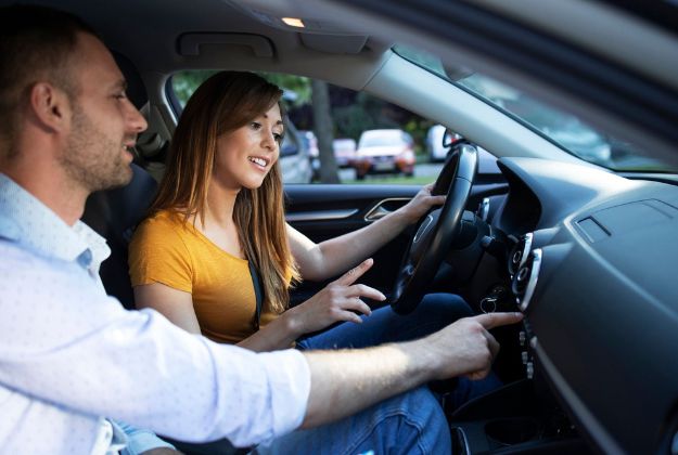 How A Driving Instructor Can Help You Perfect Driving?